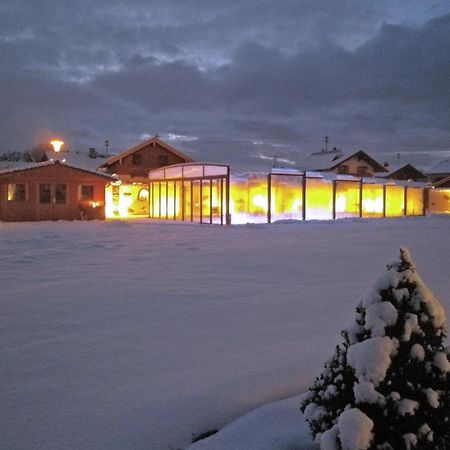 Alluring Holiday Home In Ubersee With Whirlpool מראה חיצוני תמונה
