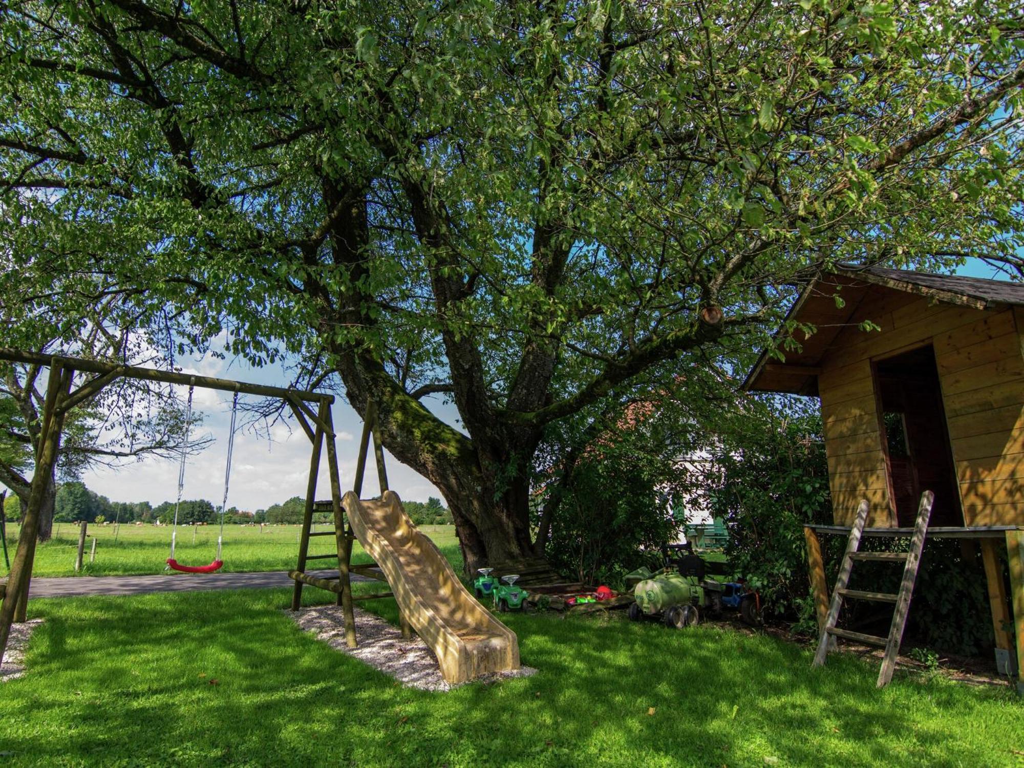 Alluring Holiday Home In Ubersee With Whirlpool מראה חיצוני תמונה