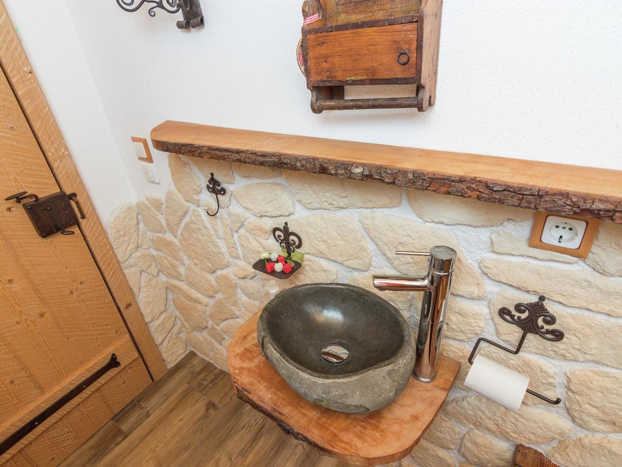 Alluring Holiday Home In Ubersee With Whirlpool מראה חיצוני תמונה