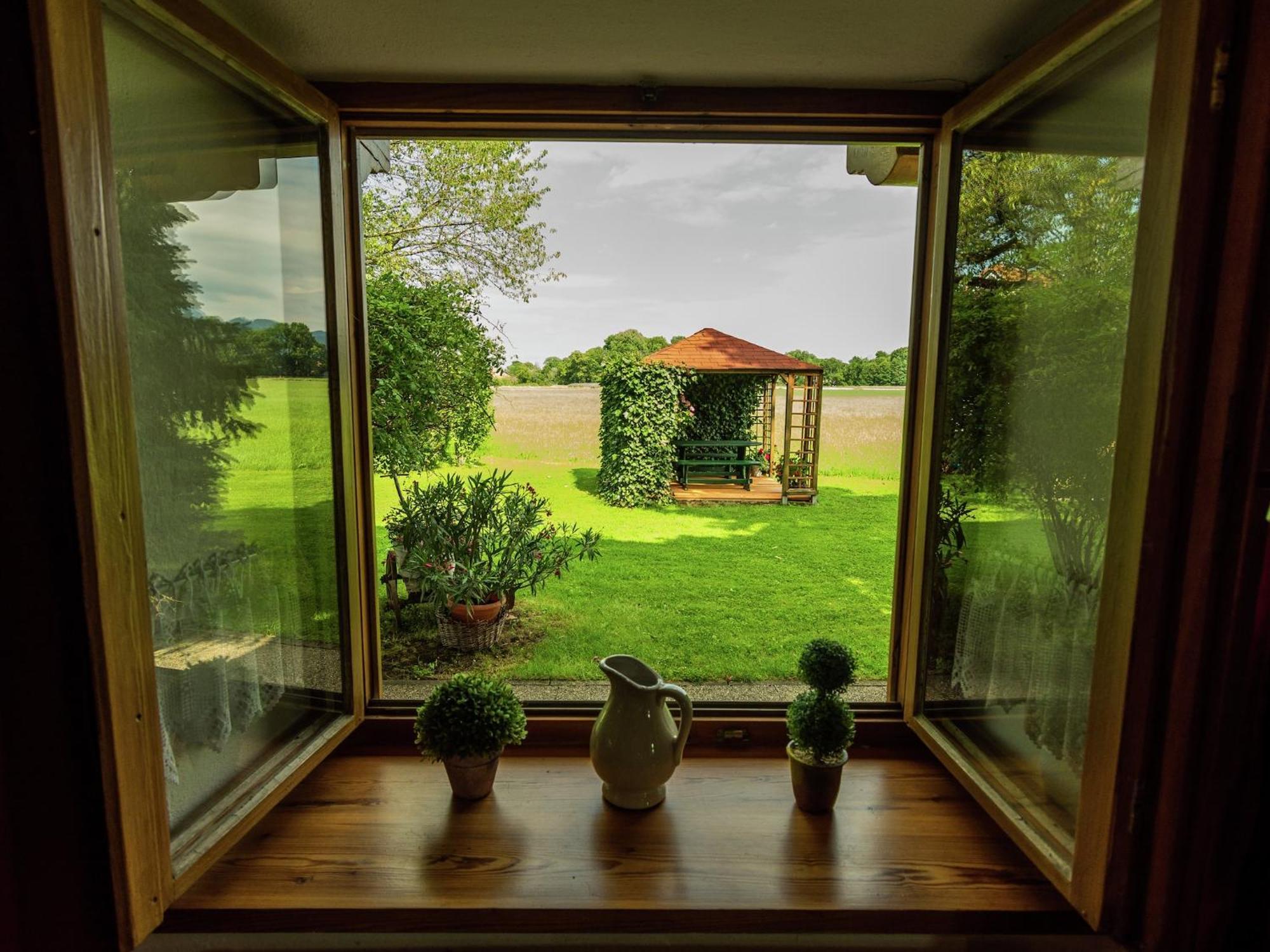 Alluring Holiday Home In Ubersee With Whirlpool מראה חיצוני תמונה